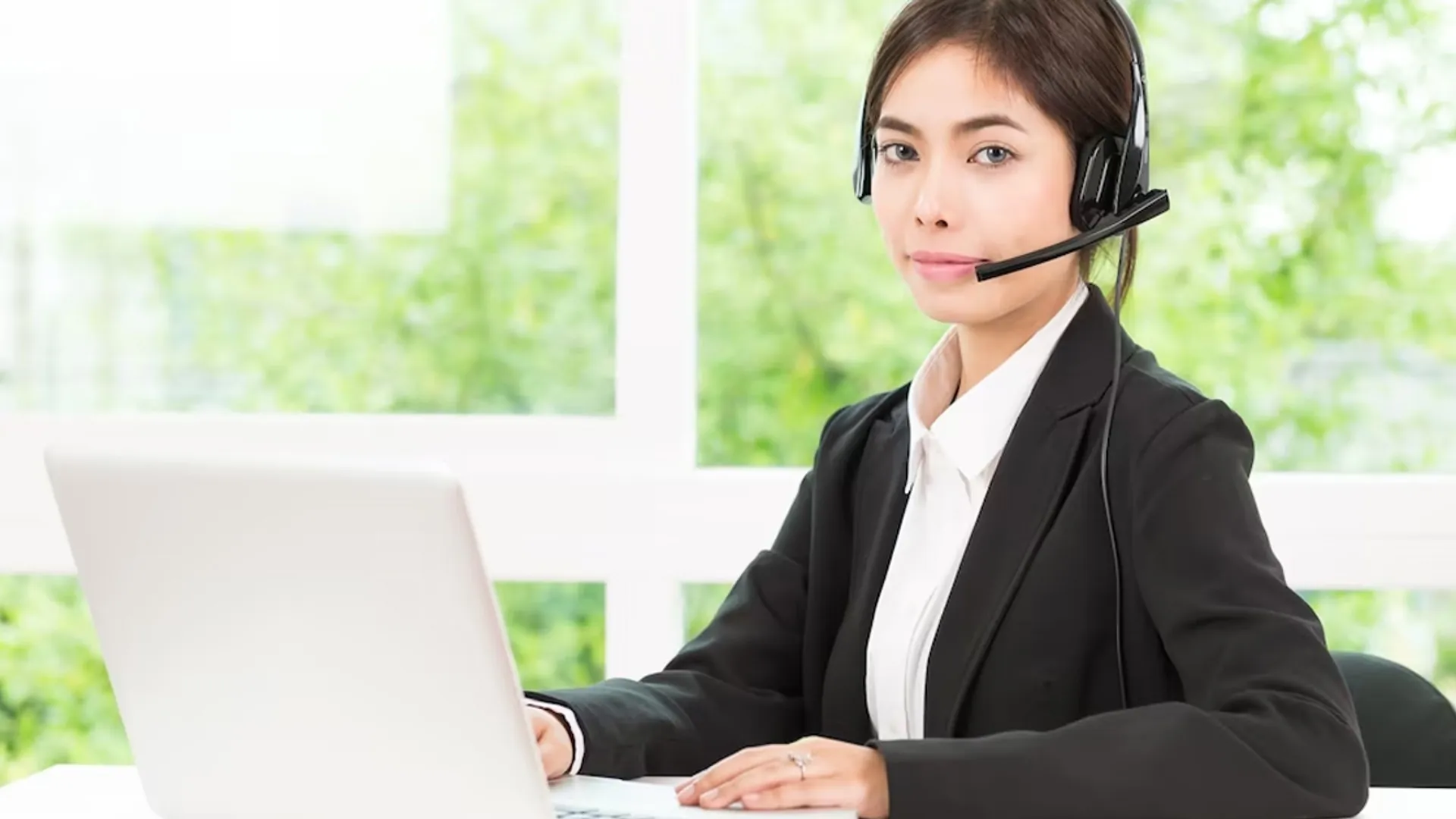 Đội ngũ hỗ trợ khách hàng chuyên nghiệp của HM88 Bet